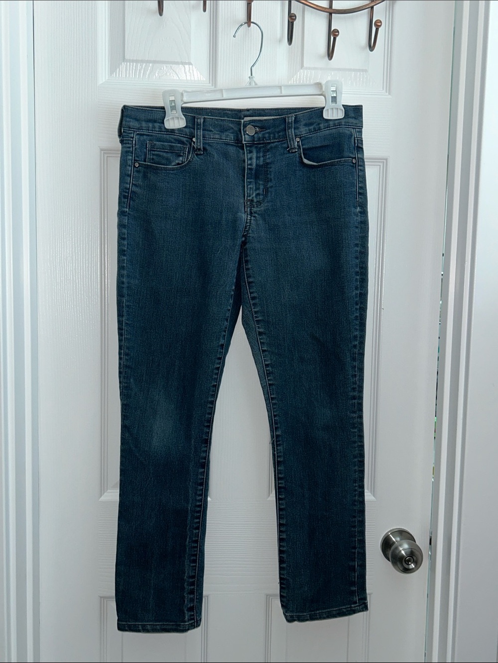 Dkny Women's Straight Leg Jeans in Dark Blue Wash